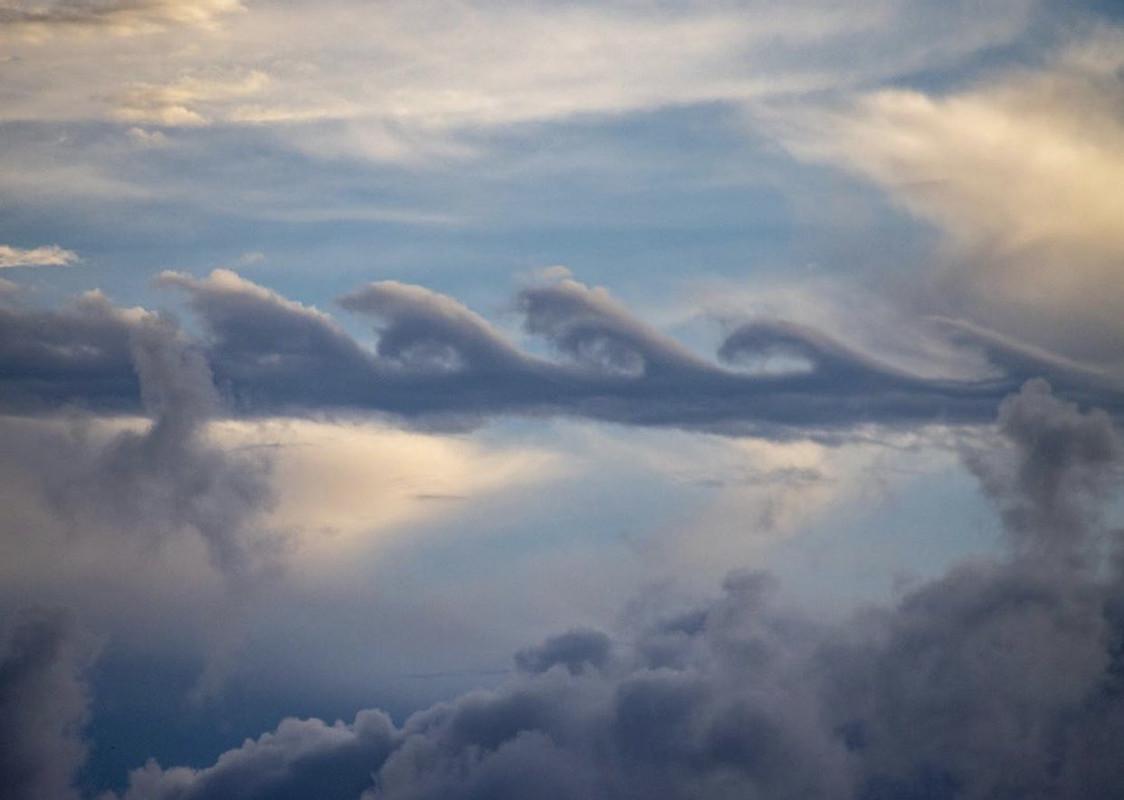 Kelvin-Hemholts wave clouds